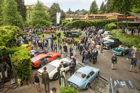 Bild Ist nur Wasser: Besucher wie Autos liessen sich vom Regen nicht vertreiben – Concorso d'Eleganza Villa d'Este 2024