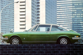 Abbildung aus einem Prospekt von 1973. Die besser motorisierten XC, XG und XE trugen Sport-Stahlräder ohne Chromkappe, das Sportmodell XC-J Leichtmetallräder.