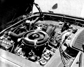 Isuzu Bellett 1500 (1965) - Motorhaube öffnet nach vorne Isuzu Bellett 1500 (1965) - Motorhaube öffnet nach vorne