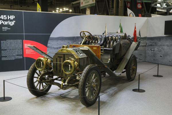 Itala 35/45 HP "Peking-Paris" (1907) - 60 Tage brauchte der Wagen damals von China nach Frankreich - Rétromobile Paris 2024