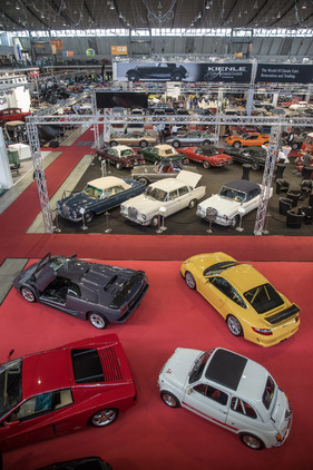 Italien trifft auf deutsche Klassiker - Retro Classics Stuttgart 2017 Italien trifft auf deutsche Klassiker - Retro Classics Stuttgart 2017