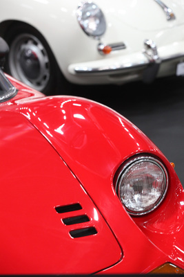 Italienisch oder Deutsch - Dino 246 GT und Porsche 356 - Swiss Classic World Luzern 2019
