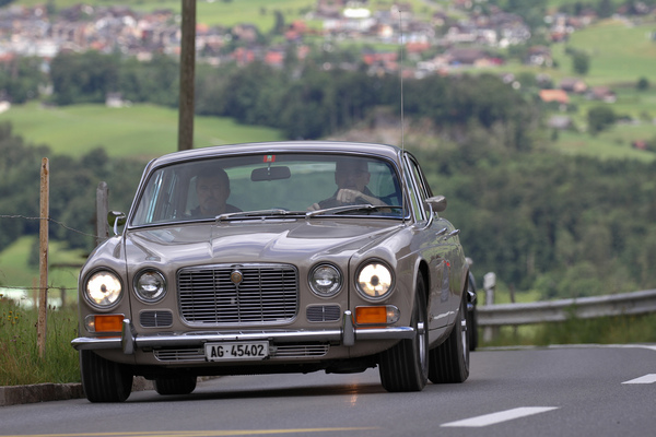 Jafuar XJ6 - am Alpenbrevet 2020