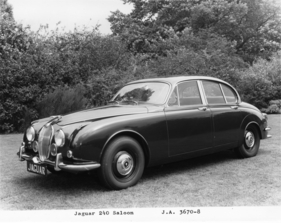 Jaguar 240 Saloon (1968) - Seitenansicht