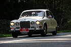 Jaguar 420 (1967) - Gesamtsieger 2012 - unterwegs in Frankreich - RAID Suisse-Paris 2012