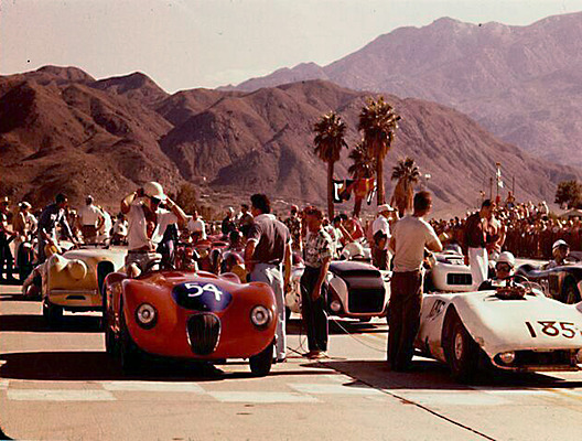 Jaguar C Type (1952) - Jack Douglas am Start in Kalifornien