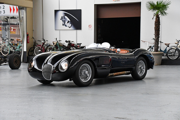 Jaguar C-Type Replica by Wingfield (1960) - als Lot 140 an der "Gstaad Classic Car Auction" der Oldtimer Galerie Toffen am 29 Dezember 2023