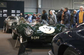 Jaguar D-Type (1954) – "Short Nose"-Version, Sieger bei den 12 Stunden von Sebring, gesehen bei Lukas Hüni – Rétromobile Paris 2025