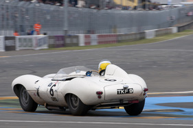 Jaguar D-Type (1955) - Gesamtplatz 2 im Plateau 2 (1949-1956) an der Le Mans Classic 2012
