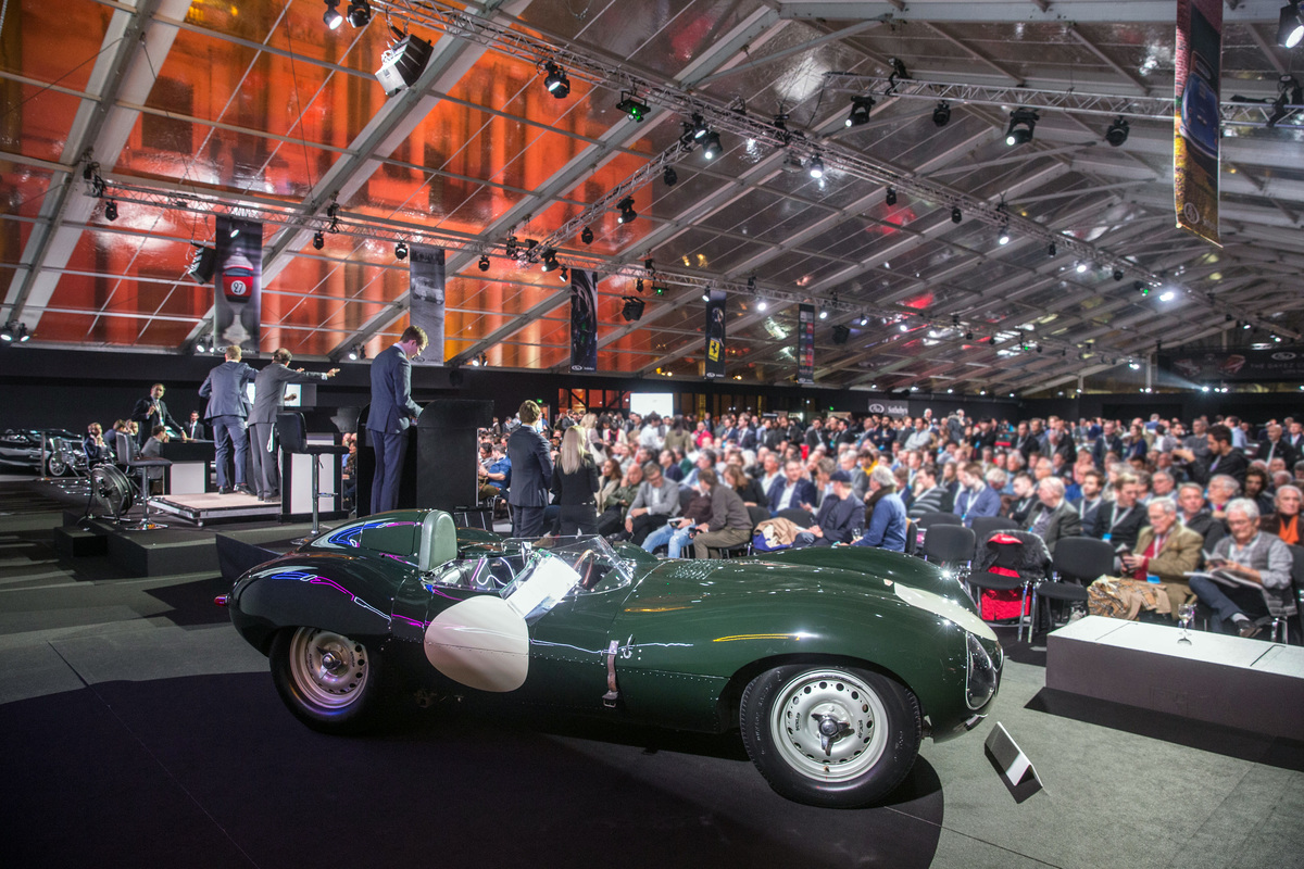 Jaguar D-Type (1955) - als Lot 171 versteigert durch RM/Sotheby's in Paris am 5. Februar 2020