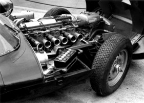 Jaguar D Type (1956) - Le Mans 1956 - Sicht in den Motorraum Jaguar D Type (1956) - Le Mans 1956 - Sicht in den Motorraum