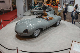 Bild Jaguar D-Type (2017) - ein Neuwagen/Replica vom Werk - Rétromobile Paris 2018