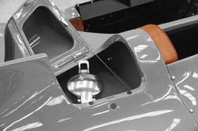 Jaguar D-Type (2017)