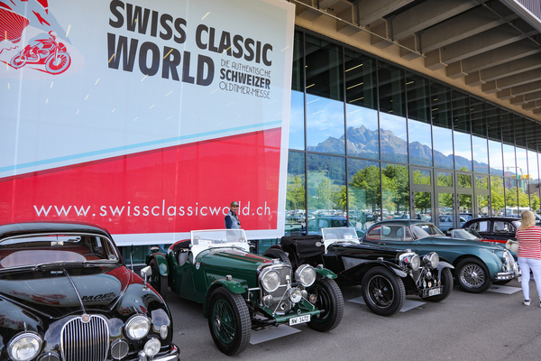 Image: Jaguar Drivers Switzerland Club in front of the exhibition halls - Swiss Classic World 2025