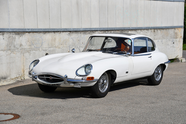 Jaguar E 4.2-Litre Series 1 Coupé 2+2 (1966) - als Lot 66 an der Versteigerung der Oldtimer Galerie in Toffen am 19. Oktober 2019