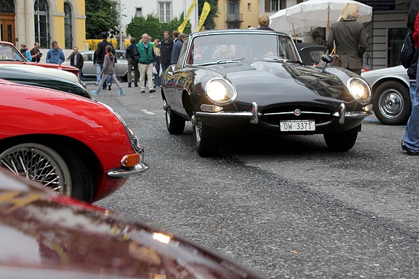 Jaguar E Type (1961) - Oldtimer in Obwalden OiO 2011 - eines der ersten Exemplare, genannt Flatfloor