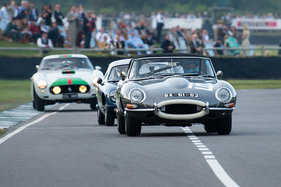 Jaguar E-Type (1961) - Stirling Moss Memorial Trophy - Goodwood Revival 2021