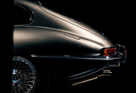 Jaguar E-Type (1961) - in der Ausstellung "PS:. Ich liebe Dich. Sportwagen-Design der 1950er - 1970er Jahre"