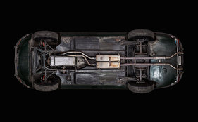 Bild Jaguar E-Type (1970) - km-Stand 98'450 - aufgenommen von unten im Rahmen des Projekts "Auto Reverse"