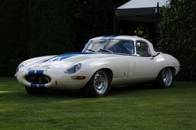 Jaguar E-Type 3.8-Litre Semi-Lightweight Competition Roadster with Hardtop (1965) - angeboten als Lot 70 an der Bonhams Spa Classic Versteigerung am 21. Mai 2017