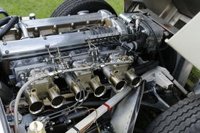 Jaguar E-Type 3.8-Litre Semi-Lightweight Competition Roadster with Hardtop (1965) - angeboten als Lot 70 an der Bonhams Spa Classic Versteigerung am 21. Mai 2017