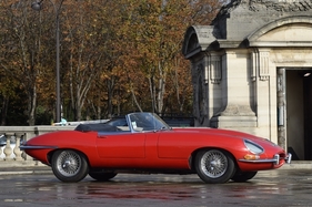 Jaguar E-Type 3,8L Cabriolet Série 1 (1962) - als Lot 09 an der Artcurial-Versteigerung "Sur les Champs 11" in Paris am 5. November 2017