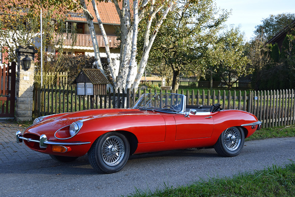 Jaguar E-Type 4,2-Litre (1961) - angeboten an der Versteigerung der Oldtimer Galerie in Toffen am 29. November 2014