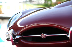 Jaguar E Type 4.2 Litre Series 1 Coupé (1965) - versteigert als Lot 57 an der Dolder Classics Car Auction der Oldtimergalerie Toffen am 8. Juni 2013 (1965)