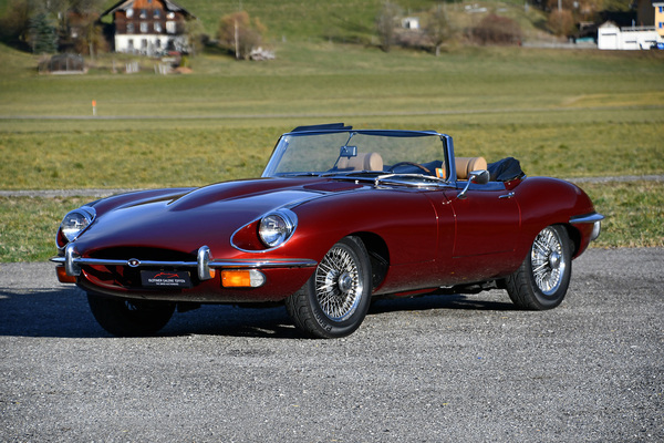 Jaguar E-Type 4,2 Series 2 Roadster (1970) - gemeldet als Lot 095 an der Versteigerung der Oldtimer Galerie in Toffen am 30. März 2019