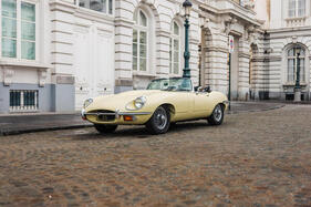 Jaguar E-Type 4.2-litre Series II Roadster (1969) - offered as lot 121 at Bonhams The Autoworld Sale in Brussels on May 13, 2023