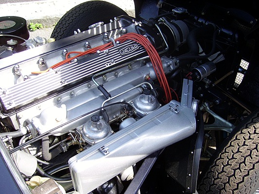 Jaguar E Type Convertible S2 (1970) - angeboten an der "Auktion Classic & Exklusiv Cars" im Salzhaus in Wangen an der Aare am 12./13. Oktober 2012