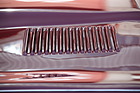 Jaguar E Type Coupé (1965) - die Kühlauslässe auf der Motorhaube