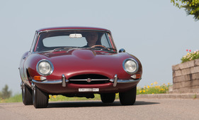 Jaguar E Type Coupé (1965) - fährt sich komfortabel