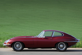 Jaguar E Type Coupé (1965) - gestreckt und gekonnt gerundet