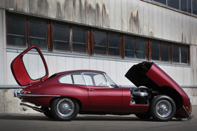 Jaguar E Type Coupé (1965) - unkonventionelle Öffnungen
