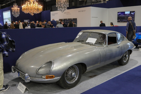 Jaguar E-Type FHC (1962) – Artcurial-Versteigerung – Rétromobile Paris 2025