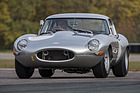 Bild: Jaguar E-Type Lightweight (1963/2015) - leichtfüssig unterwegs dank 114 eingesparten Kilogramm