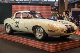 Jaguar E Type Lightweight (1963) - auf dem Stand von Fisken - Rétromobile Paris 2016