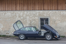 Jaguar E-Type S1 (1962) - wird an der Fischer Classic Car Auktion vom 28. Mai 2016 an der Swiss Classic World Luzern angeboten Jaguar E-Type S1 (1962) - wird an der Fischer Classic Car Auktion vom 28. Mai 2016 an der Swiss Classic World Luzern angeboten