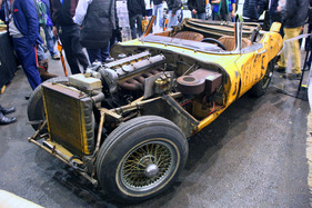 Bild Jaguar E Type S1 (1964) - kein Abbruchobjekt sondern die Basis für einen Neuaufbau, zu sehen bei George Dönni - Oldtimer- und Teilemarkt Fribourg 2014