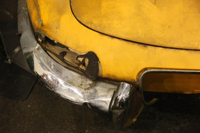 Jaguar E Type S1 (1964) - von Patina kann man hier allerdings nicht mehr sprechen - Oldtimer- und Teilemarkt Fribourg 2014