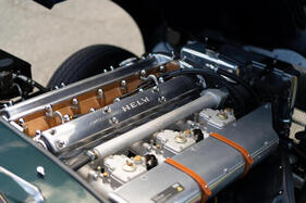Jaguar E-Type S1 FHC (modernized) (1965) - als Lot 131 an der Bonhams Audrain Versteigerung 2025