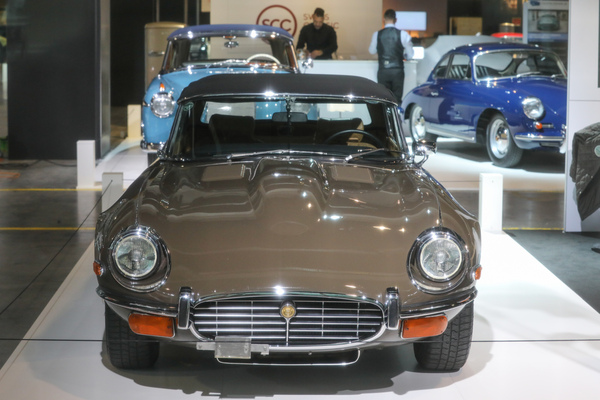 Jaguar E-Type S3 V12 Convertible (1972) - bei Dönni Classic Cars - Auto Zürich 2022