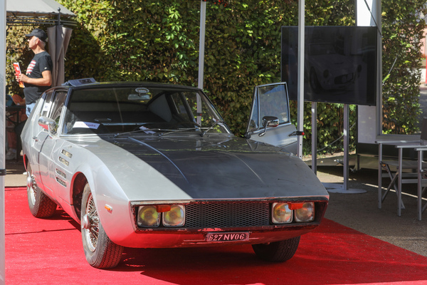 Jaguar E-Type Series 1 (1962) - mit Spezialkarosserie von Carrozzeria Sports Car, erinnert an den Pirana von Bertone - 19. ASC Classic-Gala Schwetzingen 2023