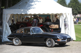 Jaguar E-Type Series 1 (1963) - schwarzes Coupé - Classic-Gala Schwetzingen 2021