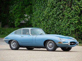 Jaguar E-Type Series 1 3.8-Litre Coupé (1962) - als Lot 112 an der Bonhams Goodwood Revival Versteigerung 2025