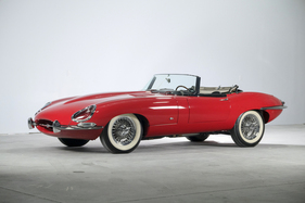 Jaguar E-Type Series 1 3.8 Litre Roadster (1961) - als Lot 217 an der RM/Sotheby's Monterey Versteigerung vom 12. bis 14. August 2021