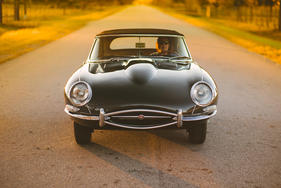 Jaguar E-Type Series 1 3.8 Roadster (1961) - als Lot 105 angeboten an der Bonhams-Versteigerung von Scottsdale am 15. Januar 2015
