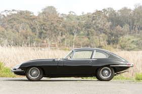 Jaguar E-Type Series 1 4.2-Litre 2+2 (1966) - als Lot 261 an der RM Auction in Monterey am 15./16. August 2014