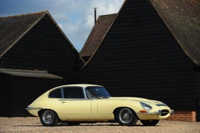 Jaguar E-Type Series 1 4.2-Litre 2+2 (1966) - als Lot 328 angeboten an der Bonhams Versteigerung anlässlich des Goodwood Festival of Speed am 27. Juni 2014